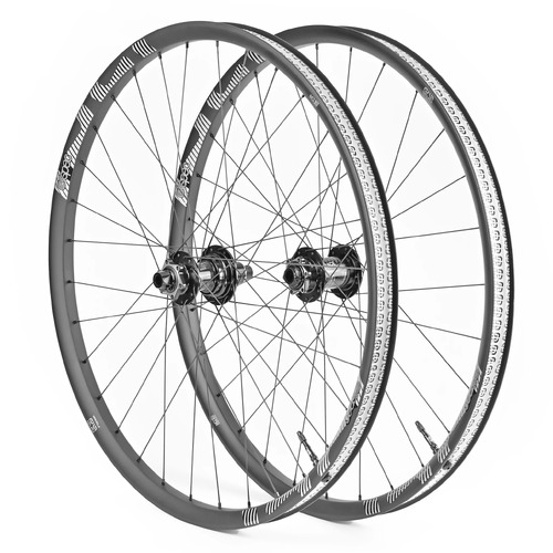 Wheelset MULLET e*spec Race Carbon Enduro | 29in Fr 27.5in Rr | 28/32 hole | 110x15mm / 148x12mm Boost